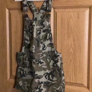 Bib cami skirt size 5